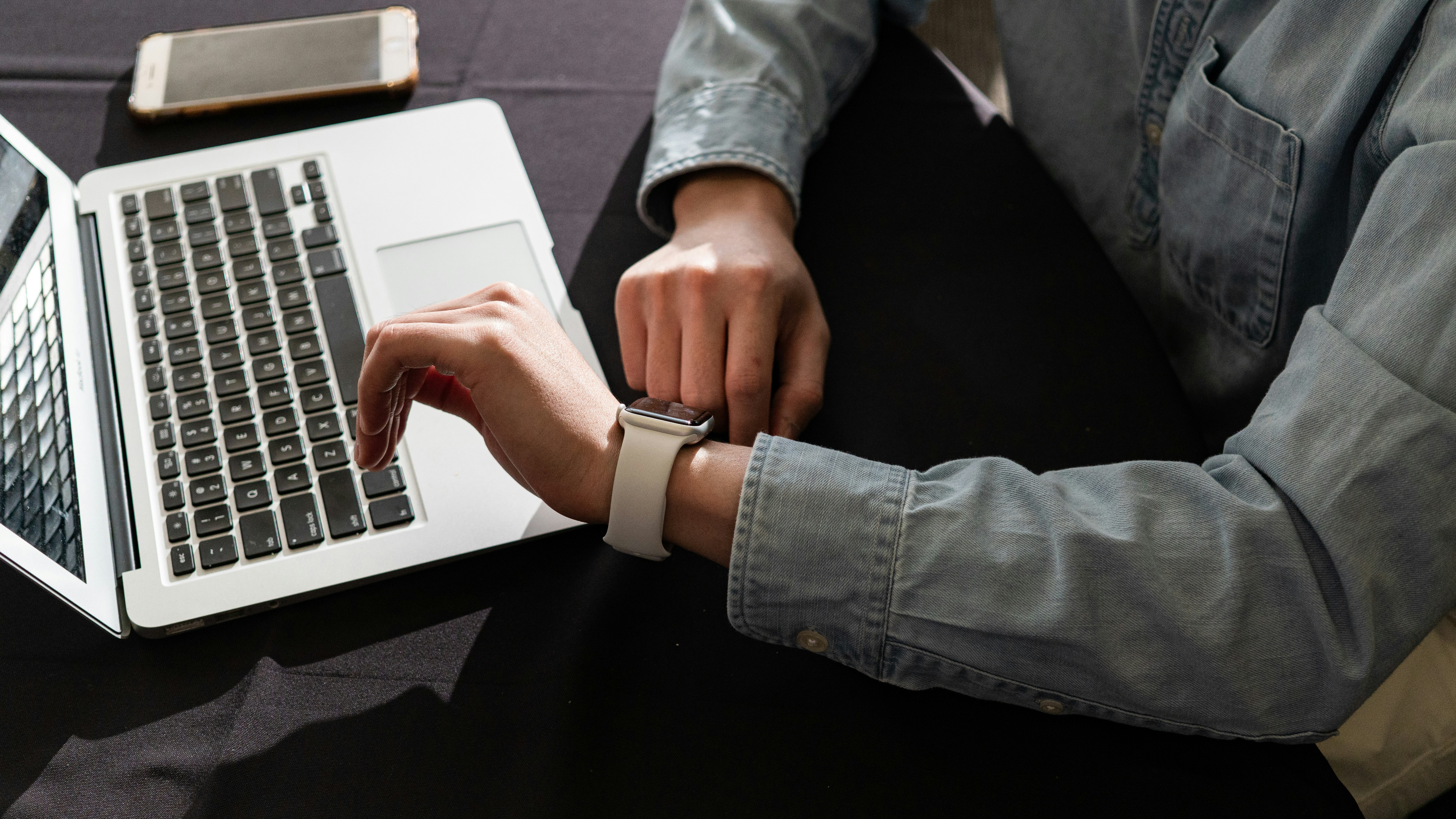 Working across laptop and devices to stay on schedule